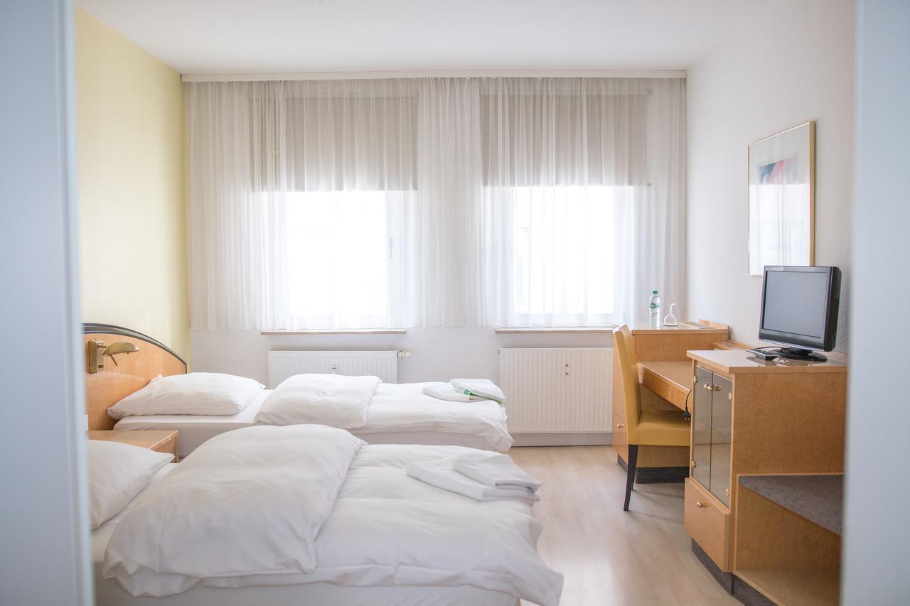 Pension Tokus Nuremberg Exterior photo